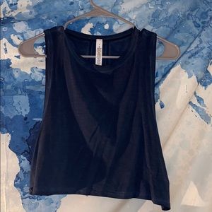Muscle love crop tank